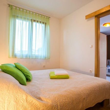 Apartman Irena Pula Zewnętrze zdjęcie