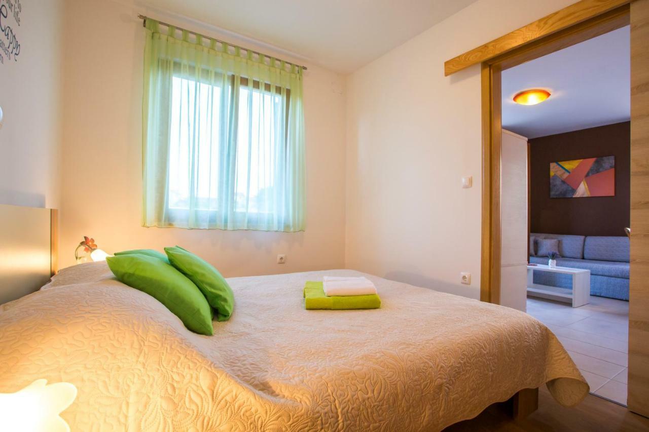 Apartman Irena Pula Zewnętrze zdjęcie